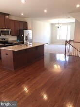 172 Mulberry Dr in Malvern, PA - Building Photo - Building Photo