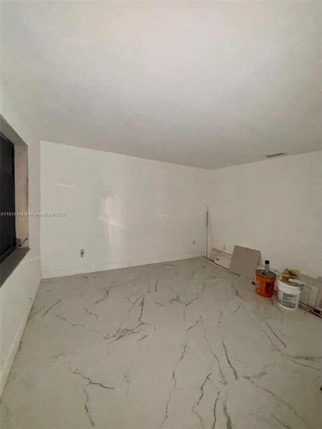 1301 W 38th Pl in Hialeah, FL - Building Photo - Building Photo