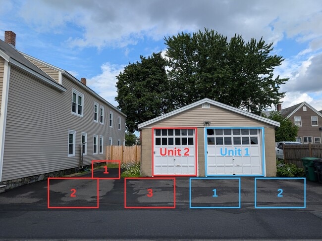 34 Willow St, Unit Unit 1 in Nashua, NH - Building Photo - Building Photo