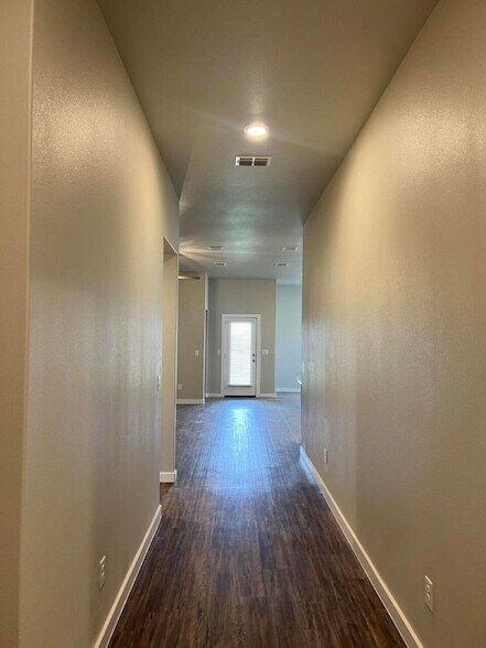 2030 Kenwood Ave in Lubbock, TX - Foto de edificio