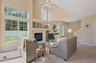 1419 Red Mountain Dr in Longmont, CO - Building Photo