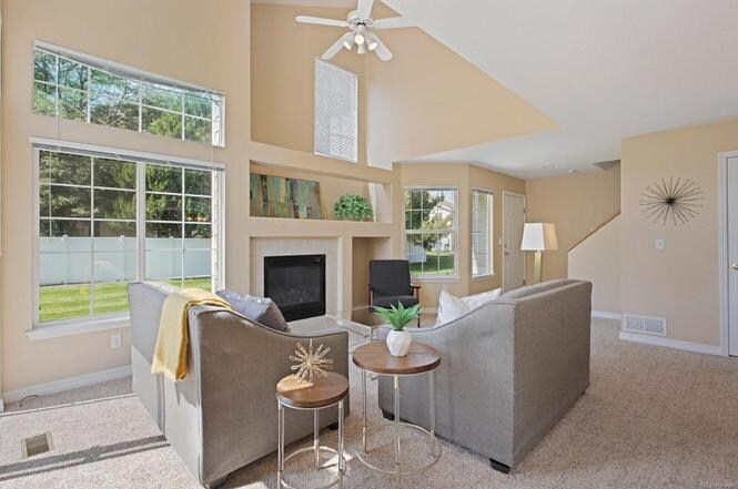 1419 Red Mountain Dr in Longmont, CO - Building Photo