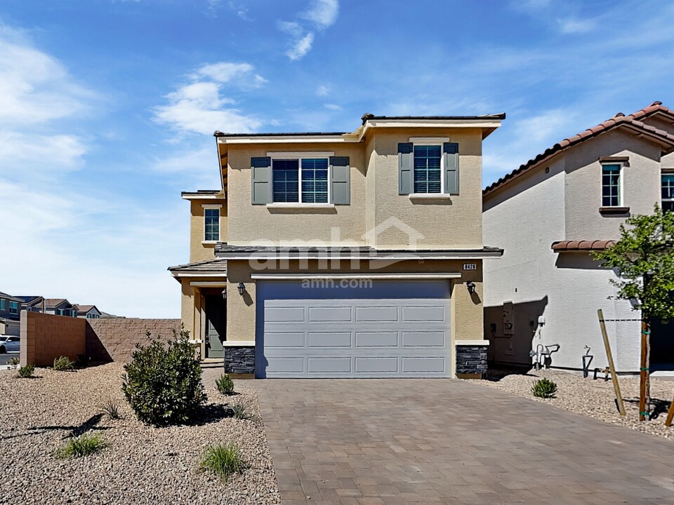 8428 Flagpole Loop Ave in Las Vegas, NV - Building Photo