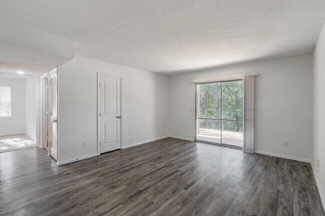 Ravenwood Hills in Columbia, SC - Foto de edificio - Interior Photo