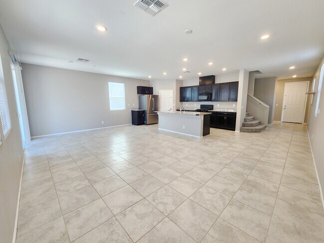 5574 Autumn Cliffs Way in Las Vegas, NV - Building Photo - Building Photo