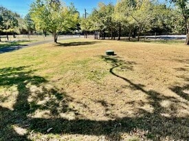 8817 Hilltop Rd in Argyle, TX - Building Photo