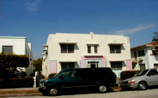 928 Euclid Ave in Miami Beach, FL - Foto de edificio