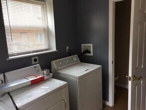 8 St Leo St in Pittsburgh, PA - Building Photo - Building Photo