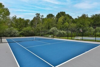 Claridge Court Apartments in Old Bridge, NJ - Building Photo - Building Photo