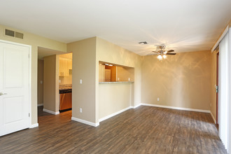 Canyon Woods in San Ramon, CA - Building Photo - Building Photo