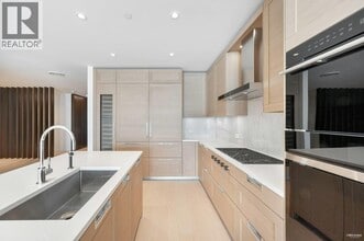 1327 Bellevue Ave in West Vancouver, BC - Building Photo - Building Photo