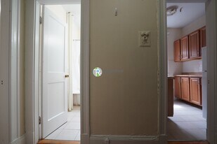 1144 Commonwealth Ave in Boston, MA - Building Photo