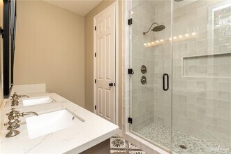 10 W Alteza Dr in Edinburg, TX - Building Photo - Building Photo