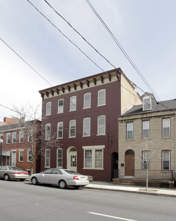 419 N Queen St in Lancaster, PA - Building Photo