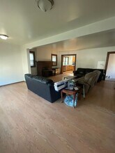 926 Sylvan Ave in Ann Arbor, MI - Building Photo - Building Photo