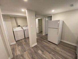 97 Shropshire Dr in Toronto, ON - Building Photo