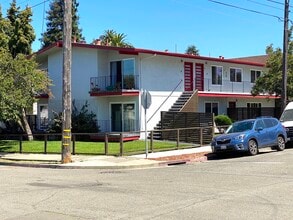 1140 E 22nd St in Oakland, CA - Building Photo - Building Photo