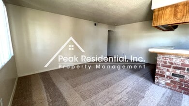 2912 Norcade Cir in Sacramento, CA - Building Photo - Building Photo