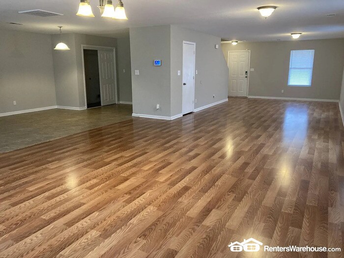 307 Counter Point Dr Photo