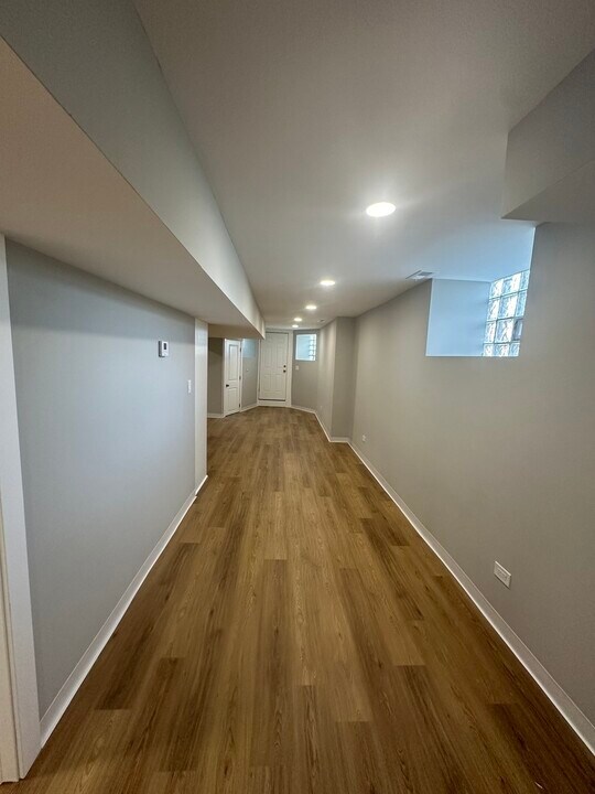 867 E Pershing Rd in Chicago, IL - Building Photo