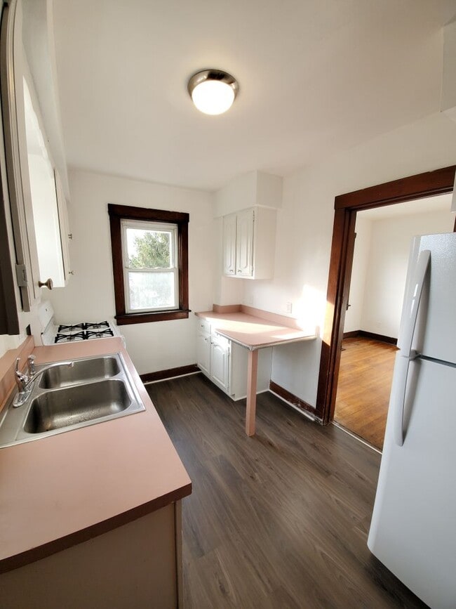 property at 4714 Sylvan Ave