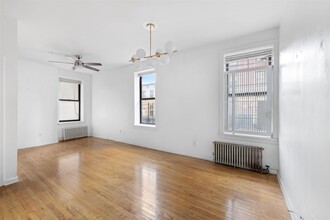 469 W 166th St in New York, NY - Building Photo - Building Photo