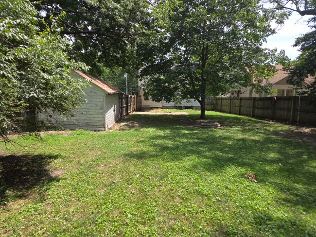 7612 Summit St in Kansas City, MO - Building Photo - Building Photo
