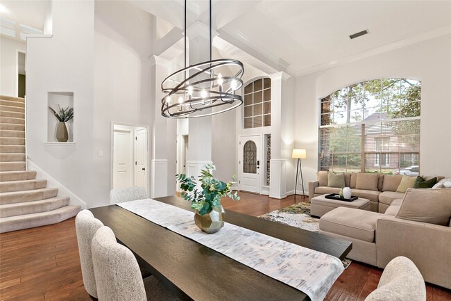 property at 35 Larks Aire Pl