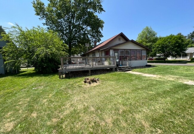 property at 505 S 3rd St