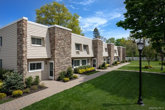 property at 1314 Smithtown Ave