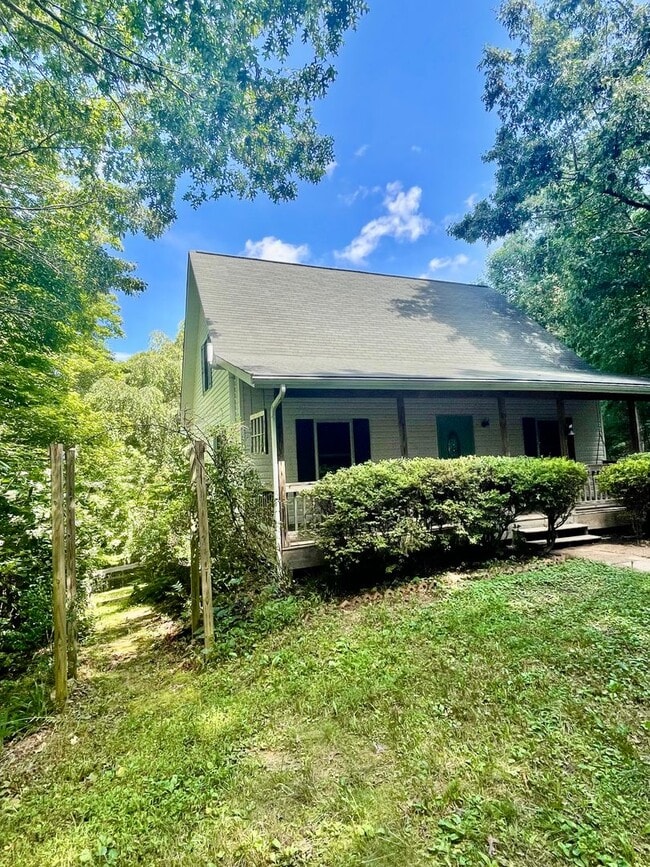 43 Glenn Lance Ln in Fairview, NC - Foto de edificio - Building Photo
