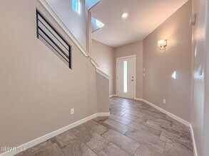 2704 Tierra Oasis St in El Paso, TX - Building Photo - Building Photo