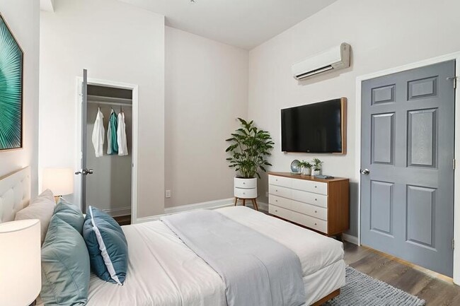 833 Hollins St in Baltimore, MD - Building Photo - Building Photo