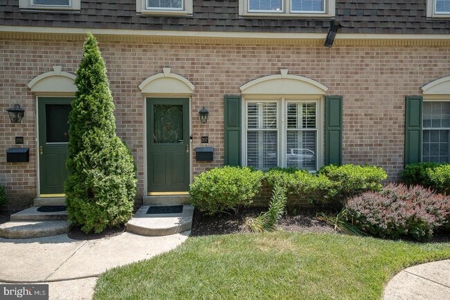 207 Bloomingdale Ave in Wayne, PA - Building Photo - Building Photo