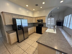 10100 E Agua Vista Way in Gold Canyon, AZ - Building Photo - Building Photo