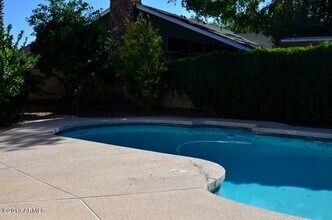 1911 E Jeanine Dr in Tempe, AZ - Building Photo - Building Photo
