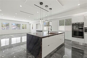 15209 Cohasset St in Los Angeles, CA - Building Photo - Building Photo