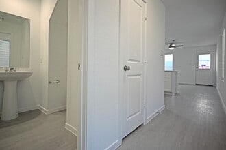 6730 Marble Rdg in Elmendorf, TX - Building Photo - Building Photo