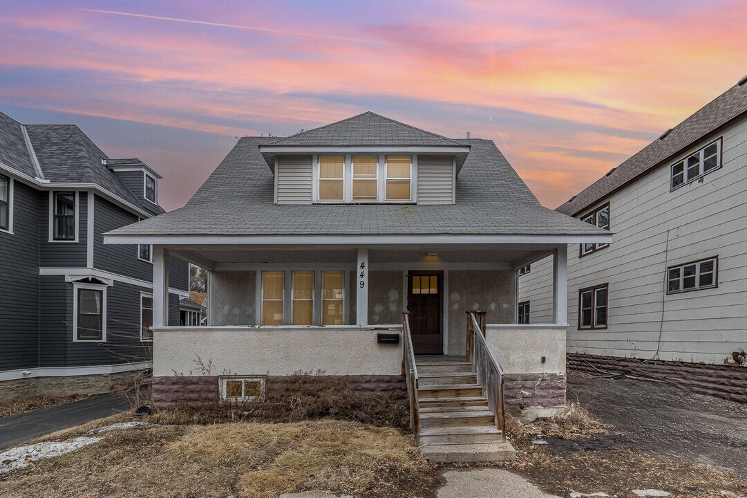 449 Banfil St in St. Paul, MN - Building Photo