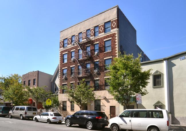 997 Morris Ave in Bronx, NY - Building Photo - Building Photo