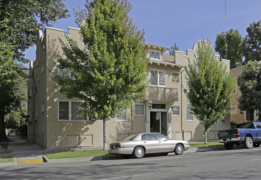 The Bidwell in Sacramento, CA - Building Photo