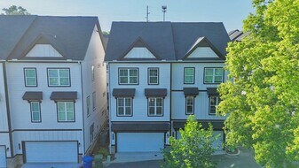 2587 Ocean Dr NW in Atlanta, GA - Building Photo