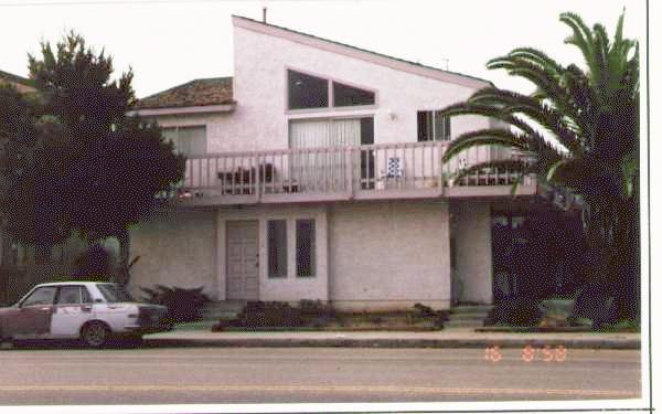 7342 Garfield Ave in Huntington Beach, CA - Foto de edificio