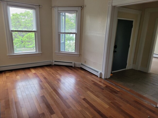 250 S Union St, Unit 1 in Burlington, VT - Building Photo - Building Photo