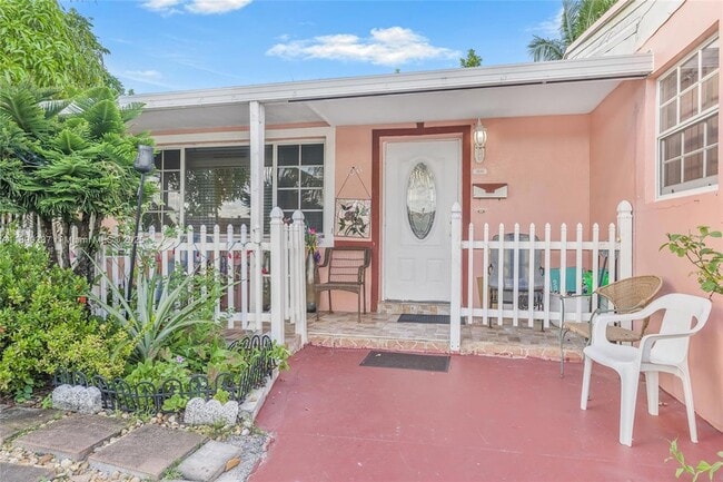1041 NW 196th Terrace, Unit 2311 in Miami, FL - Building Photo - Building Photo