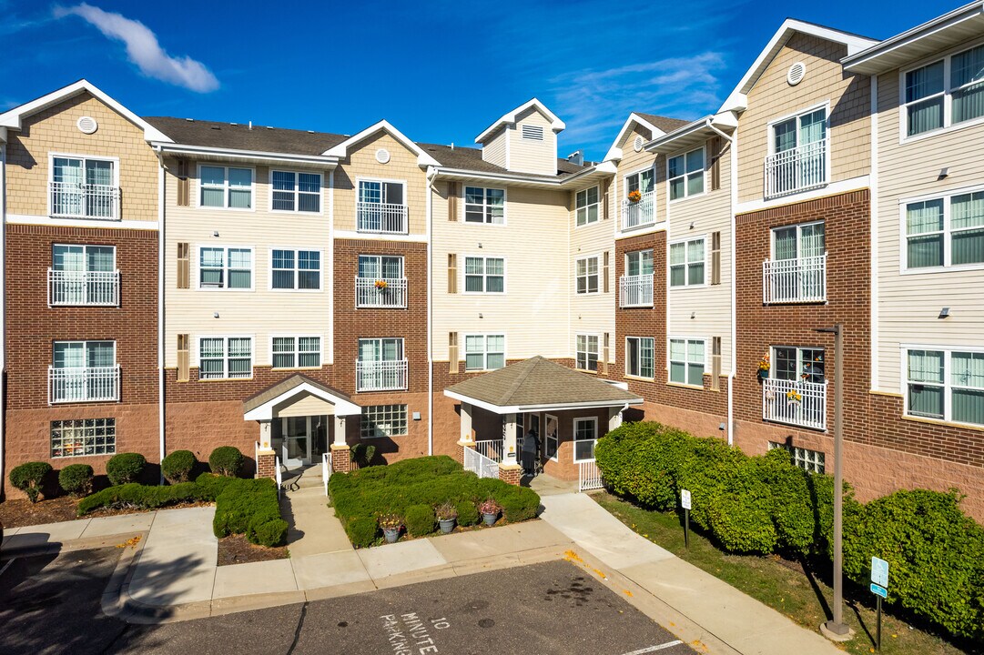 Arbor Pointe Apartments in St. Paul, MN - Foto de edificio