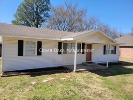 314 S Neal St in Prairie Grove, AR - Building Photo