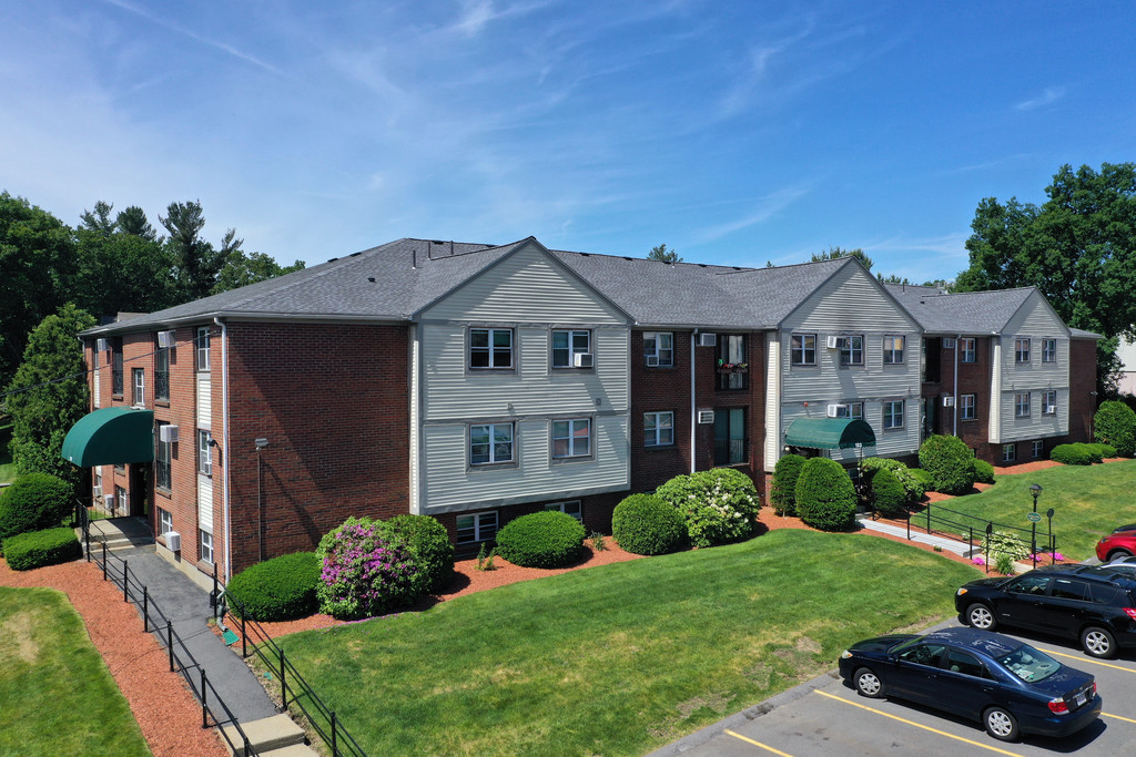 Presidential Park Apartments | Leominster, MA Apartments