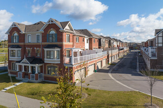 6 Bluegill Cres in Whitby, ON - Building Photo - Building Photo