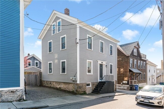 property at 23 Holland St